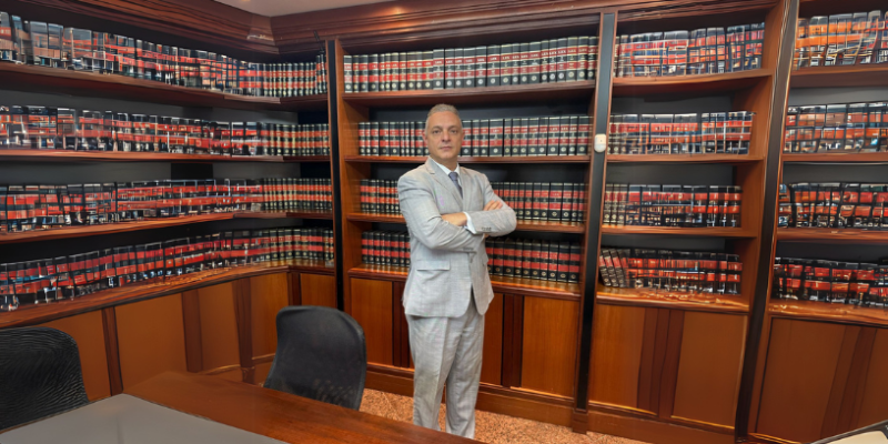A reforma tributária propõe redistribuir a carga entre consumo e renda, tema aprofundado por Leonardo Manzan.
