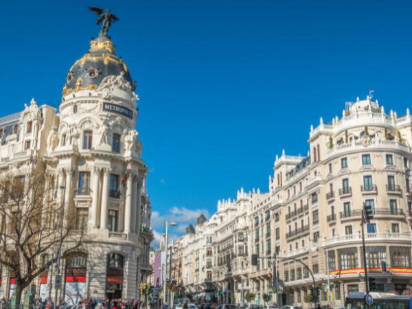 Alex Nabuco dos Santos explica como o retrofit une valorização imobiliária e sustentabilidade em áreas urbanas consolidadas.