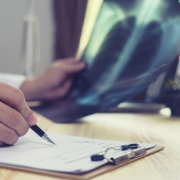 Dra. Thaline Neves analisa como a inteligência artificial está transformando o futuro da radiologia e aprimorando os diagnósticos por imagem.