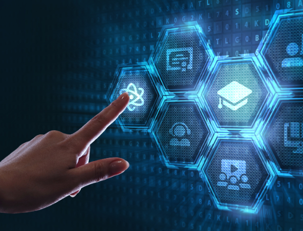 Sérgio Bento De Araújo reforça que a formação tecnológica de professores é essencial para impulsionar a inovação nas escolas.