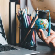 Gustavo Morceli analisa como a união entre dados e experiência docente orienta escolhas educativas mais eficazes.