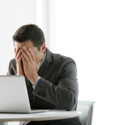 Alexandre Costa Pedrosa analisa como a organização ambiental influencia diretamente os níveis de estresse diário e o equilíbrio emocional no cotidiano.